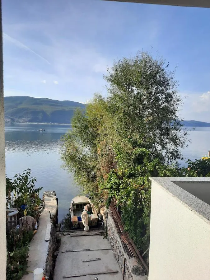 Affittacamere Visi'S Home Lini Albania
